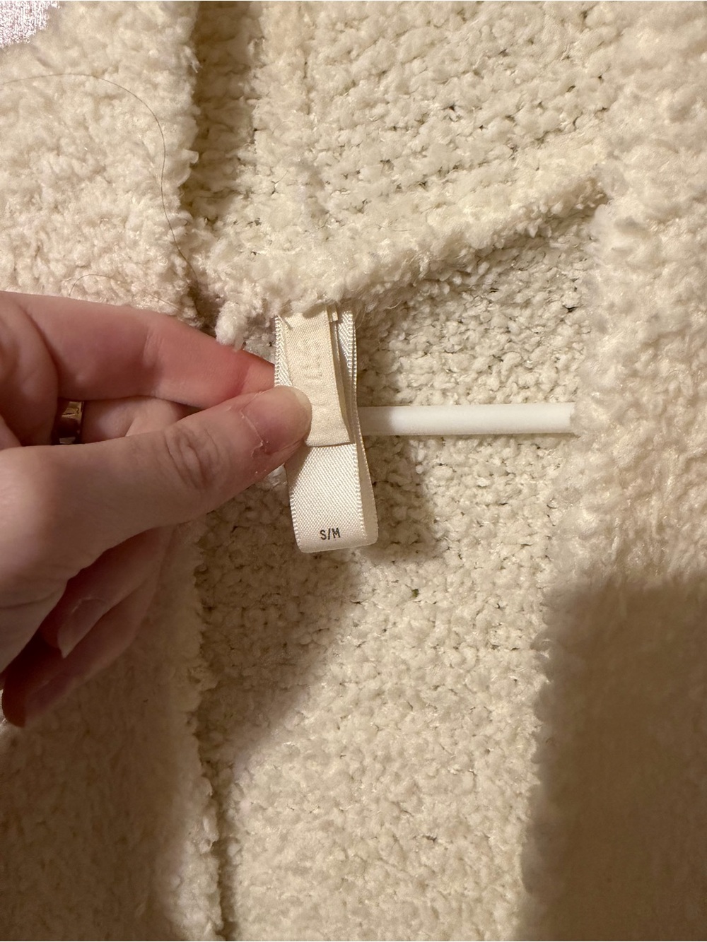 SKIMS Fleece Robe - Picture 3 of 4